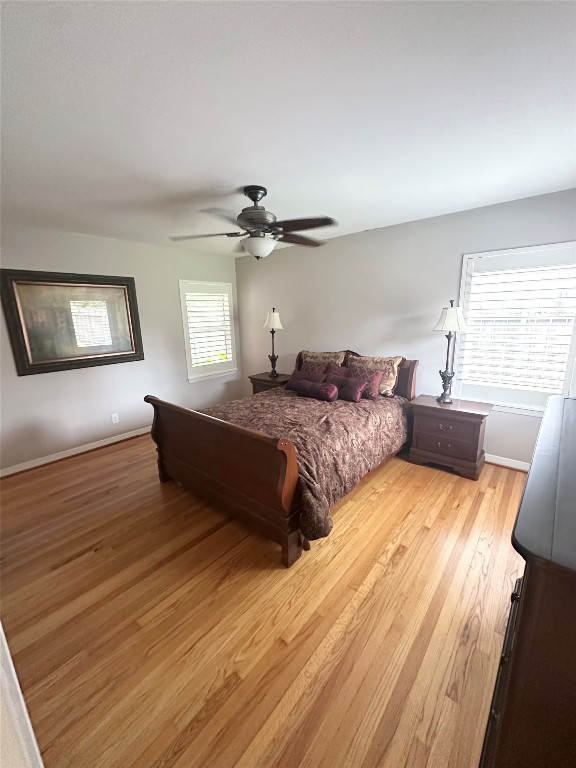 2123 Ridgecrest Drive Houston, TX 77055 - Photo 12 of 38 a bedroom with a bed and window
