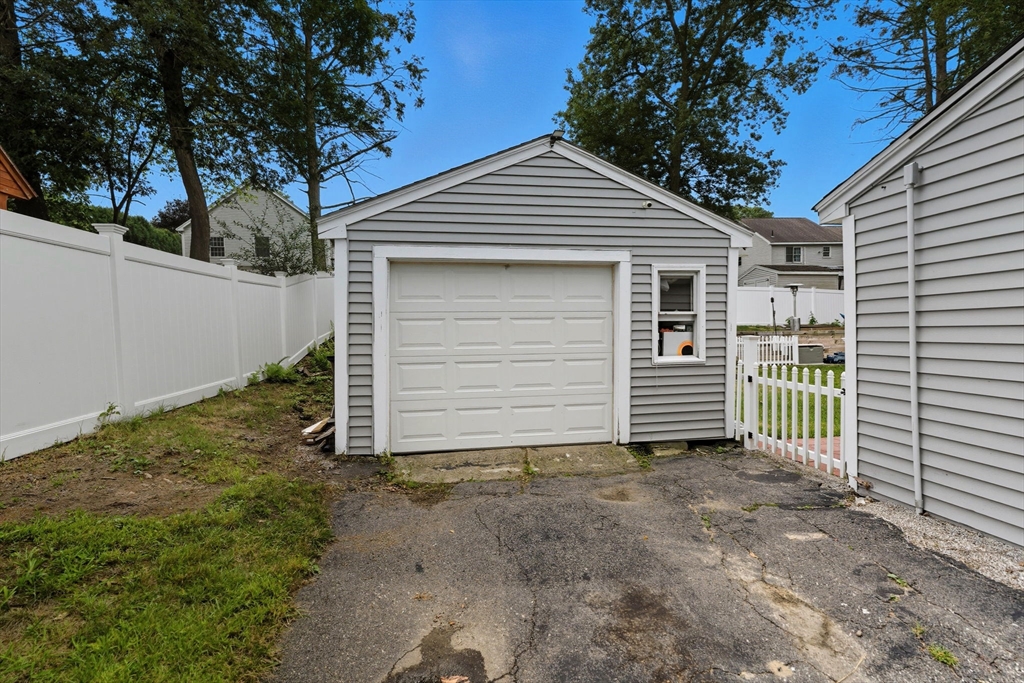 37 Inwood Road Auburn, MA 01501 - Photo 30 of 40 Gallery Image 30