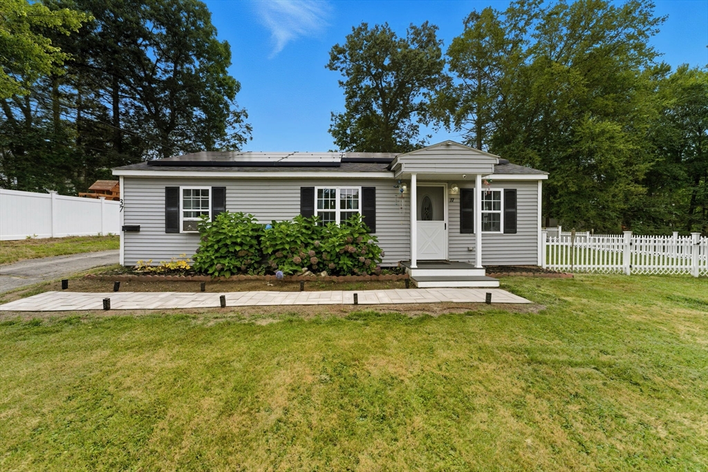 37 Inwood Road Auburn, MA 01501 - Photo 3 of 40 Gallery Image 3