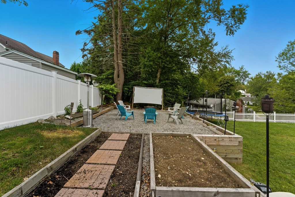 37 Inwood Road Auburn, MA 01501 - Photo 34 of 40 Gallery Image 34