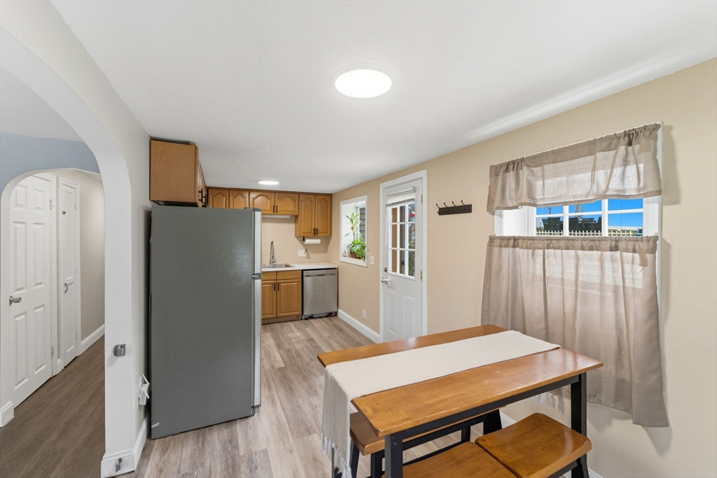 37 Inwood Road Auburn, MA 01501 - Photo 8 of 40 Gallery Image 8