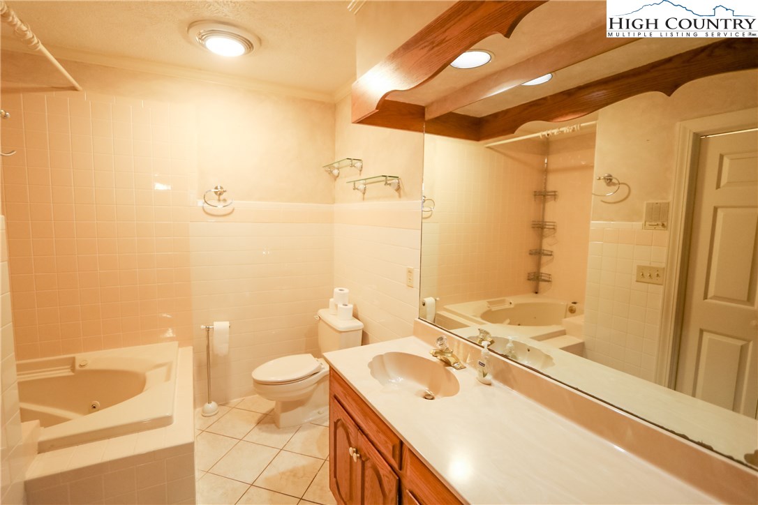 136 Sunburst Lane Boone, NC 28607 - Photo 27 of 47 Gallery Image 27