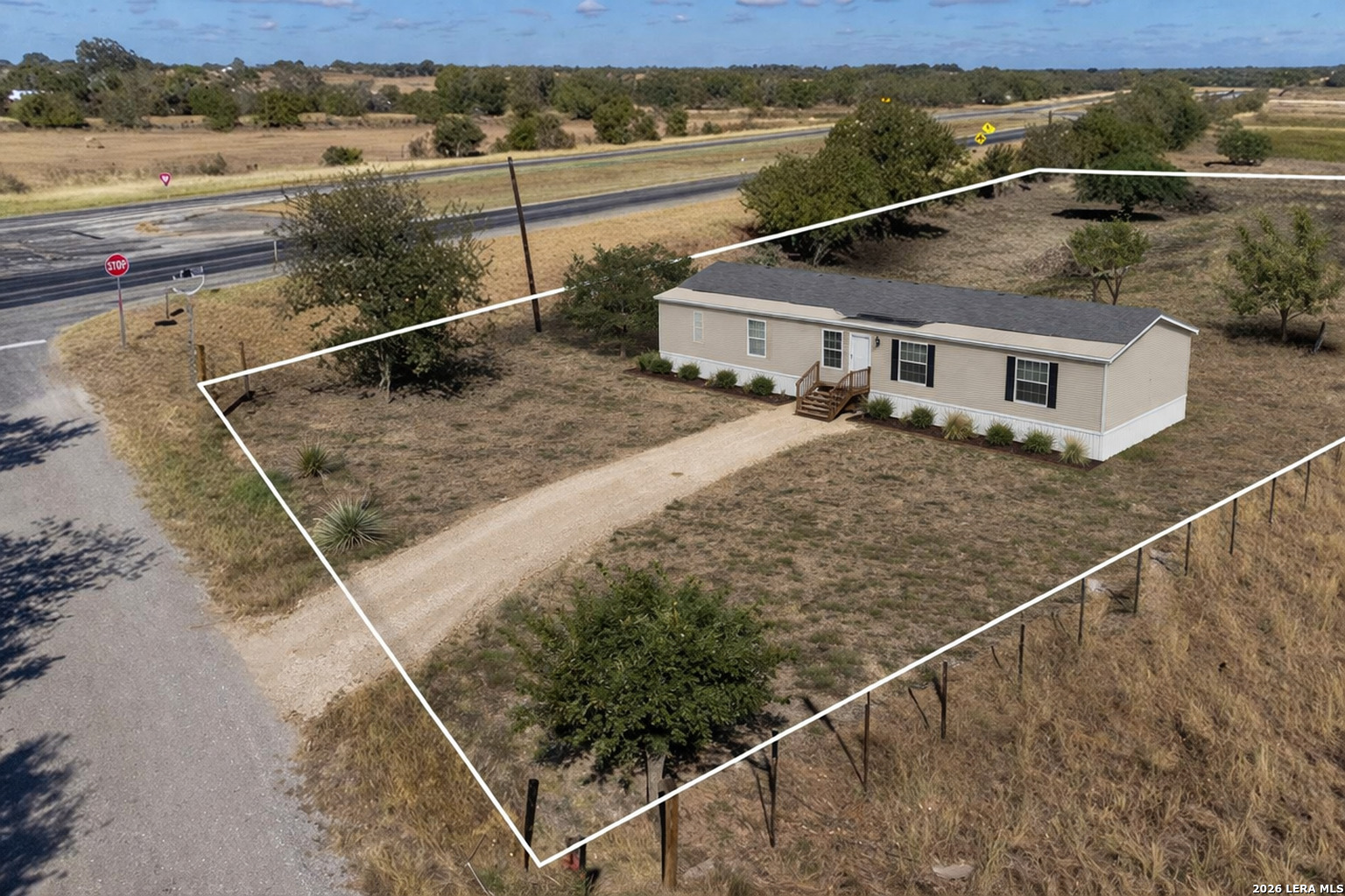 23 Duncan Road Pleasanton, TX 78064 - Photo 3 of 11