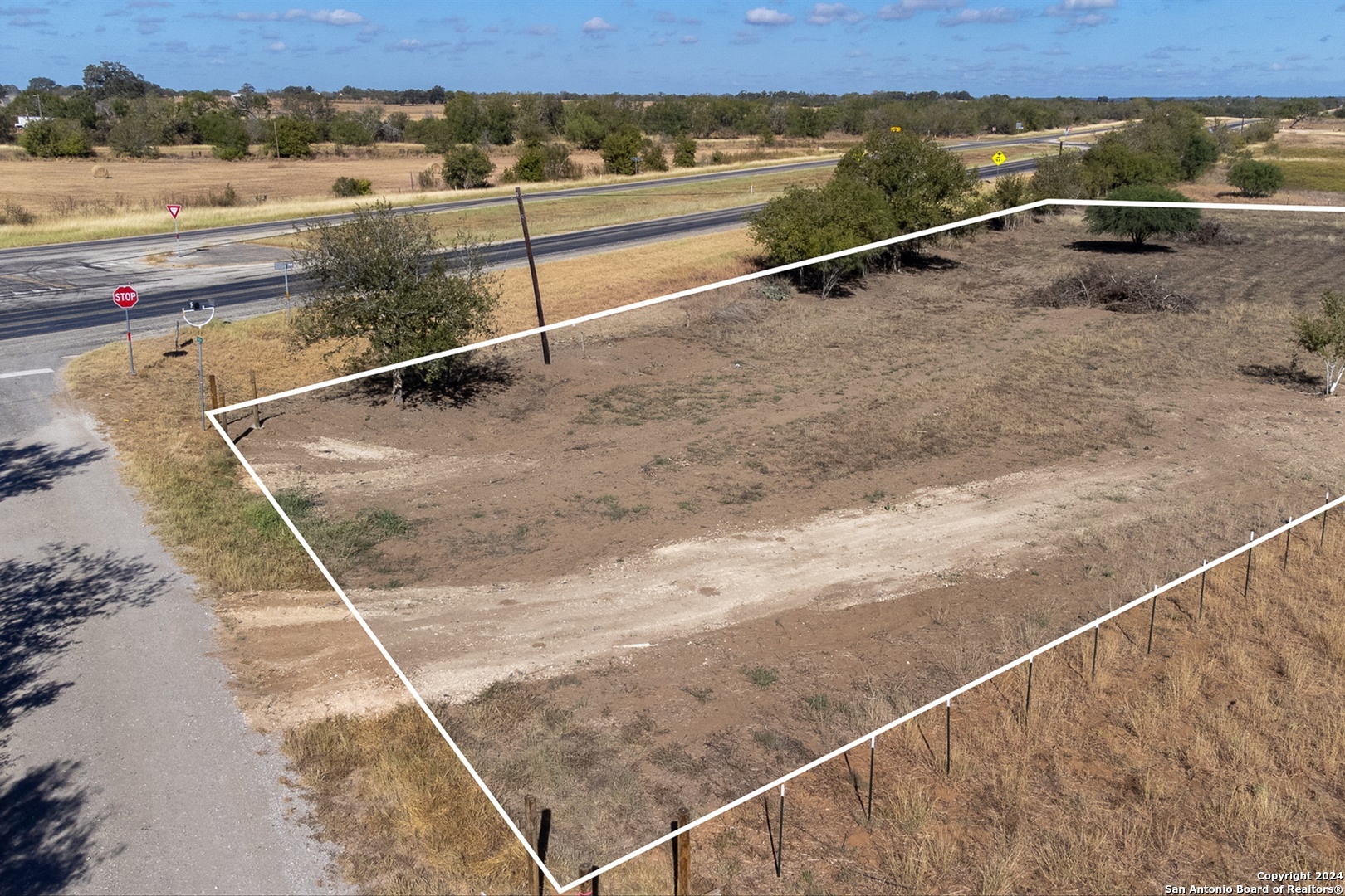 23 Duncan Road Pleasanton, TX 78064 - Photo 4 of 11