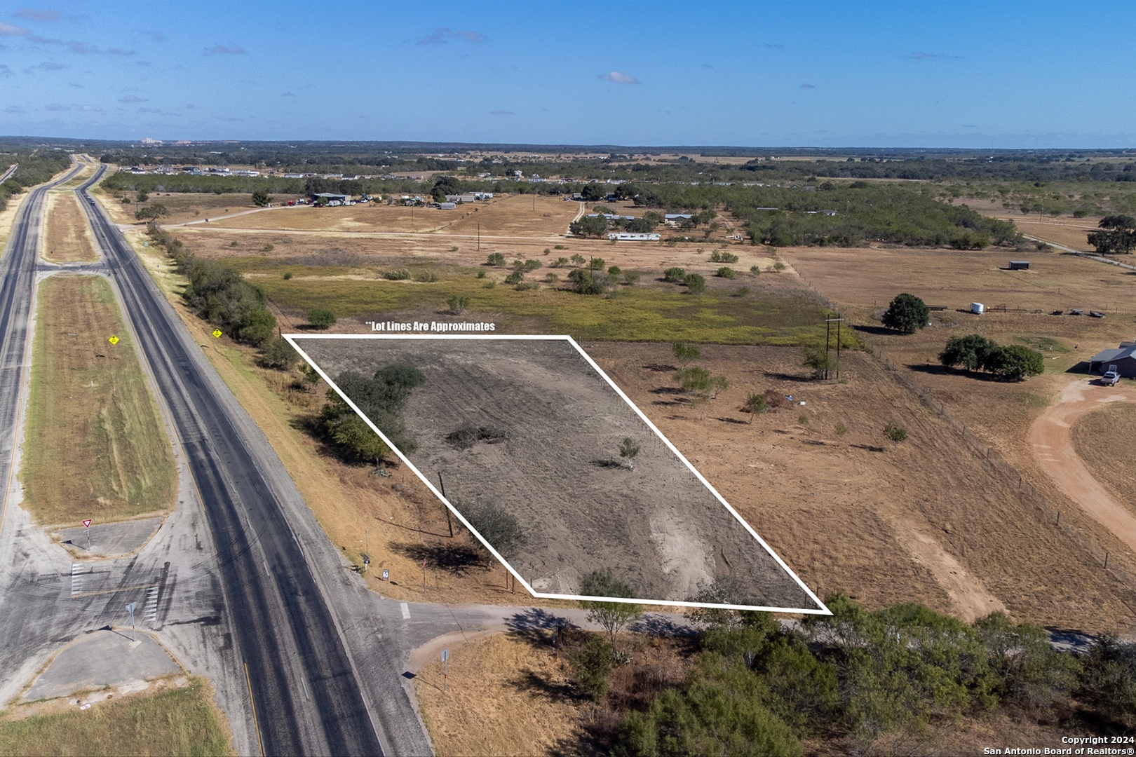 23 Duncan Road Pleasanton, TX 78064 - Photo 7 of 11