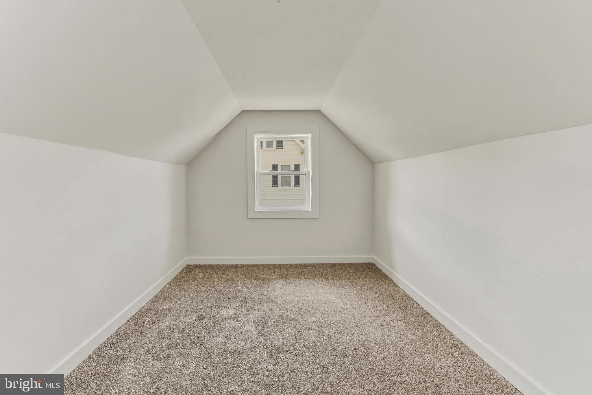 110 Washington Avenue Williamstown, NJ 08094 - Photo 29 of 32 an empty room with a window