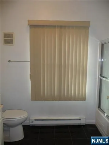 $1,750 | 24 South William Street, Unit 402, Bergenfield, NJ 07621