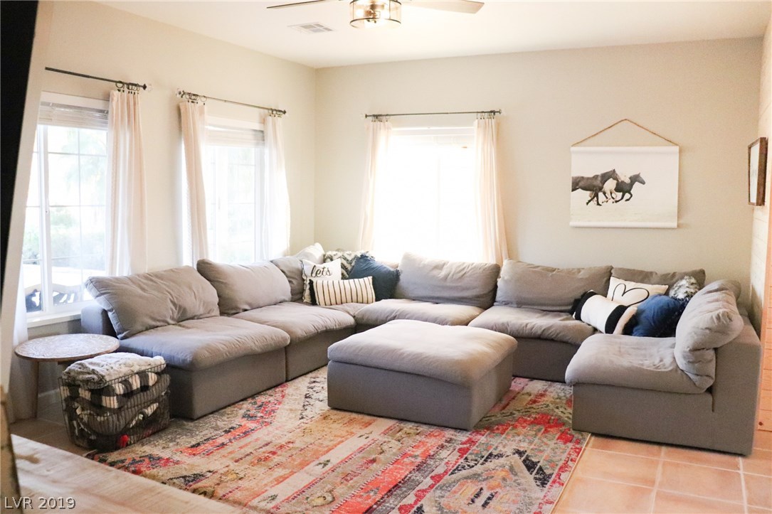3207 Quaint Ranch Street Logandale, NV 89021 - Photo 7 of 50 Gallery Image 7