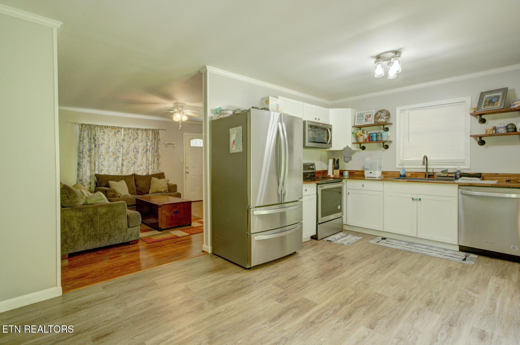 809 Topoca Trail Athens, TN 37303 - Photo 7 of 25 DiningArea into Kitchen