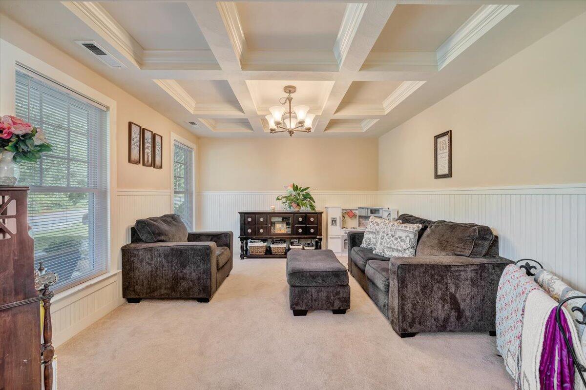 6233 Roselawn Road Roanoke, VA 24018 - Photo 11 of 35 Front Room