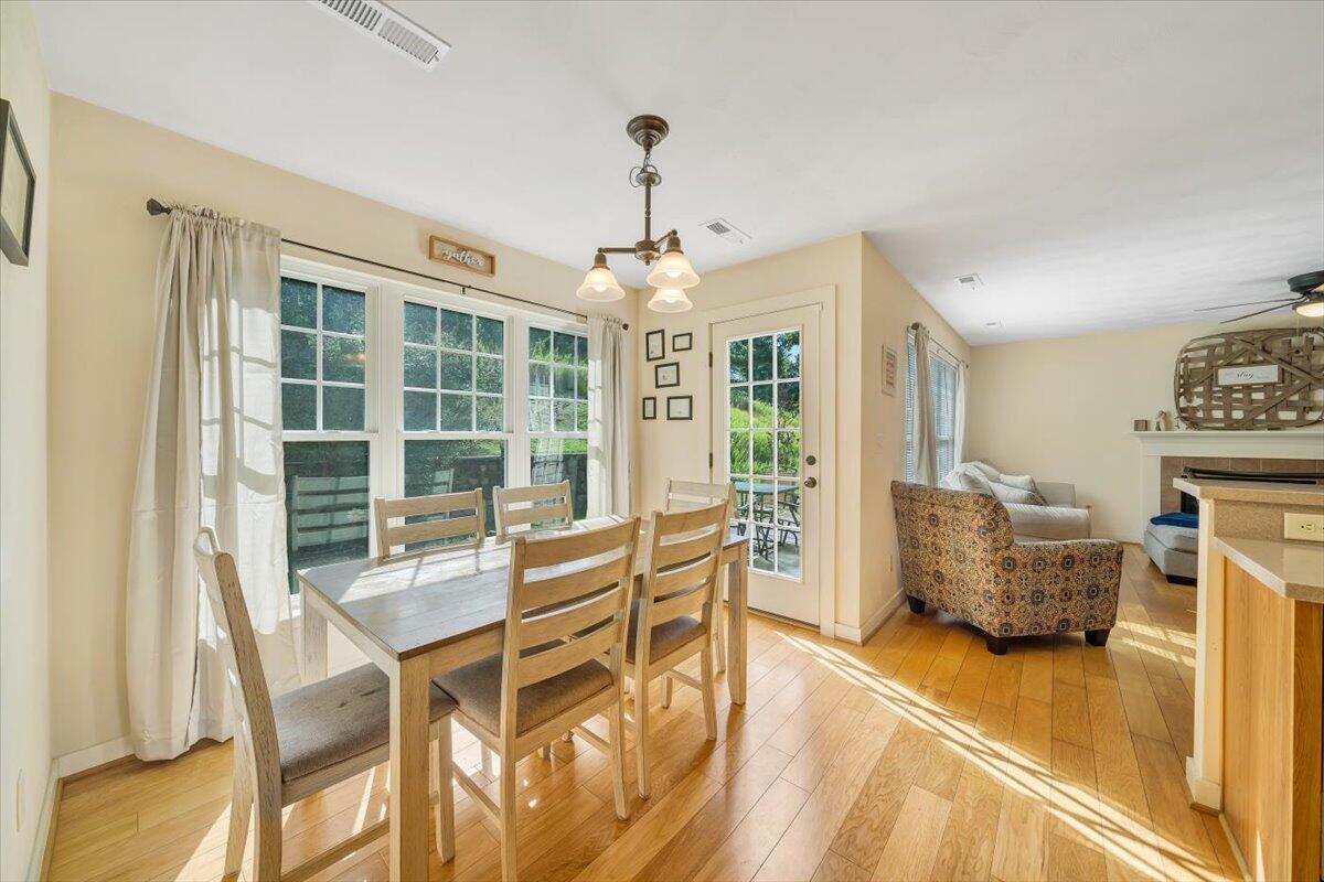 6233 Roselawn Road Roanoke, VA 24018 - Photo 16 of 35 Dining Area