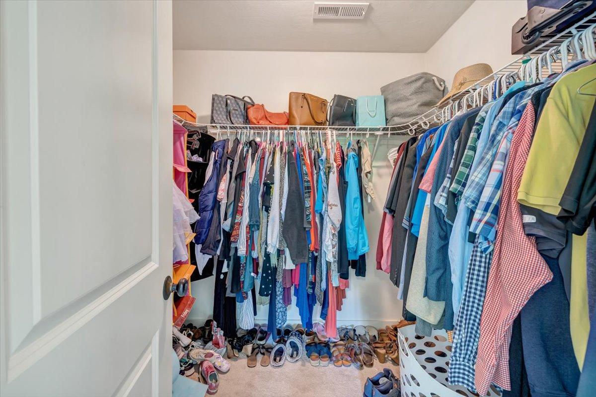 6233 Roselawn Road Roanoke, VA 24018 - Photo 25 of 35 Closet