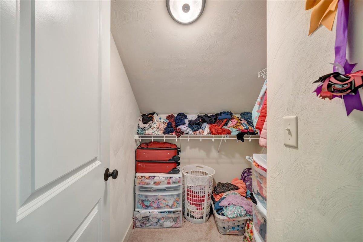6233 Roselawn Road Roanoke, VA 24018 - Photo 32 of 35 Closet
