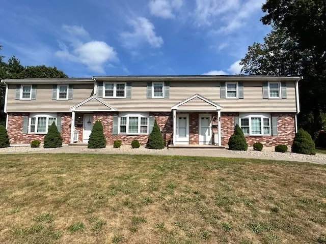 $2,975 | 85 Emmet Street, Unit 85, Brockton, MA 02302