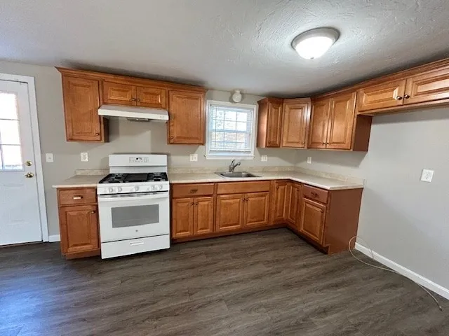 $2,975 | 85 Emmet Street, Unit 85, Brockton, MA 02302