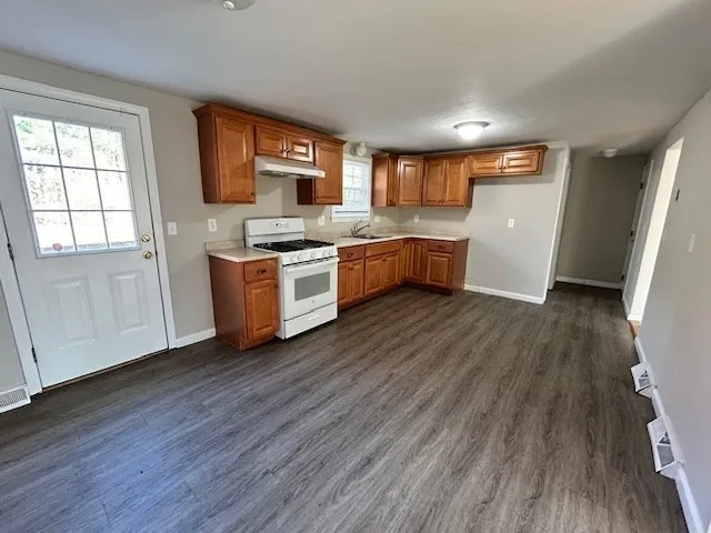 $2,975 | 85 Emmet Street, Unit 85, Brockton, MA 02302