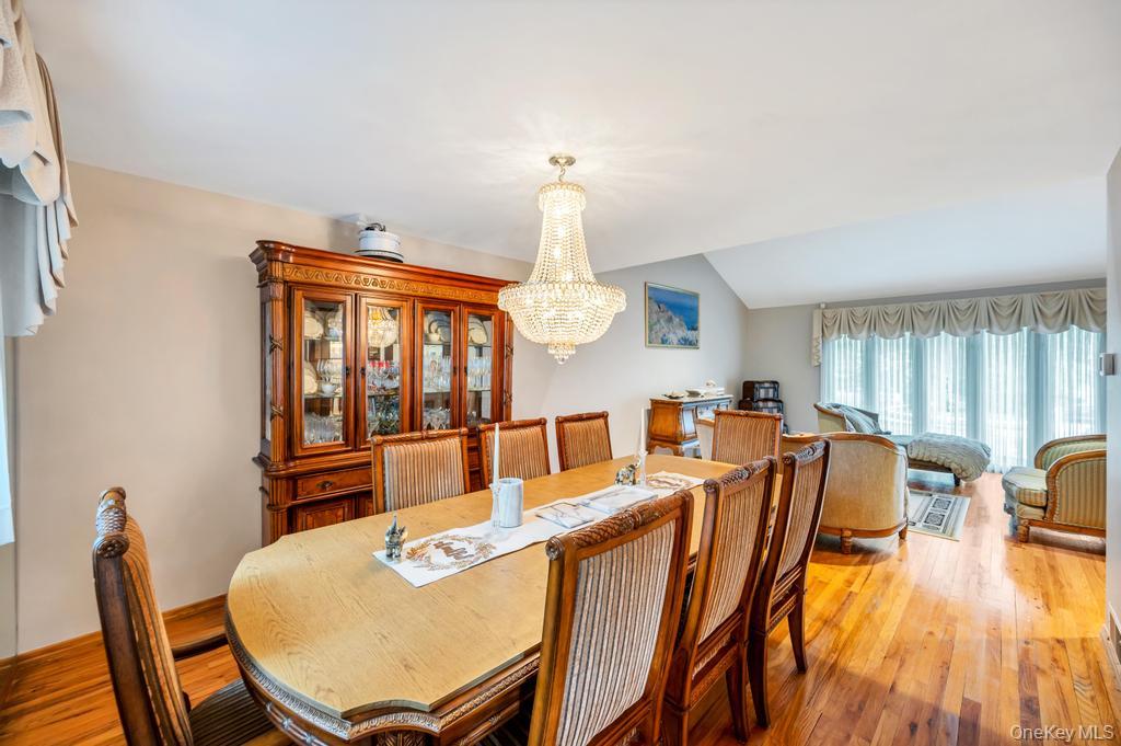 372 Hungry Harbor Road Valley Stream, NY 11581 - Photo 6 of 25