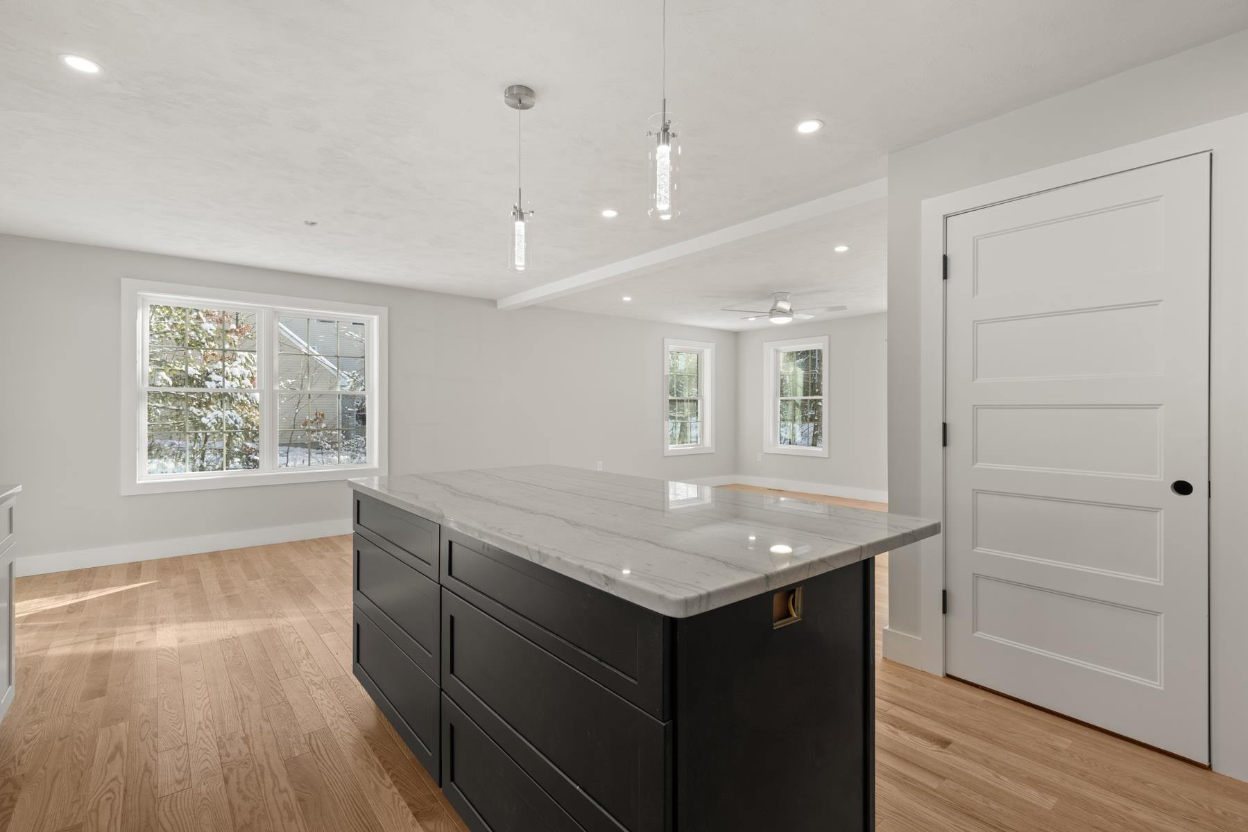 12 Peaslee Road Rochester, NH 03867 - Photo 5 of 32