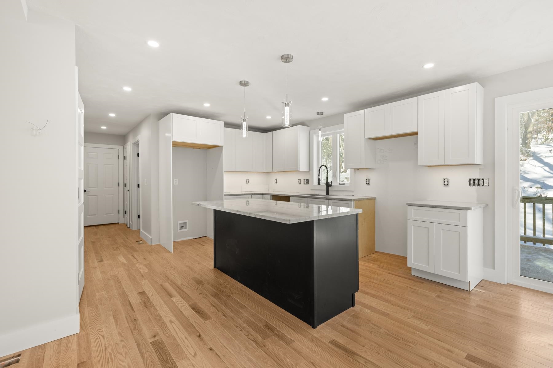 12 Peaslee Road Rochester, NH 03867 - Photo 6 of 32