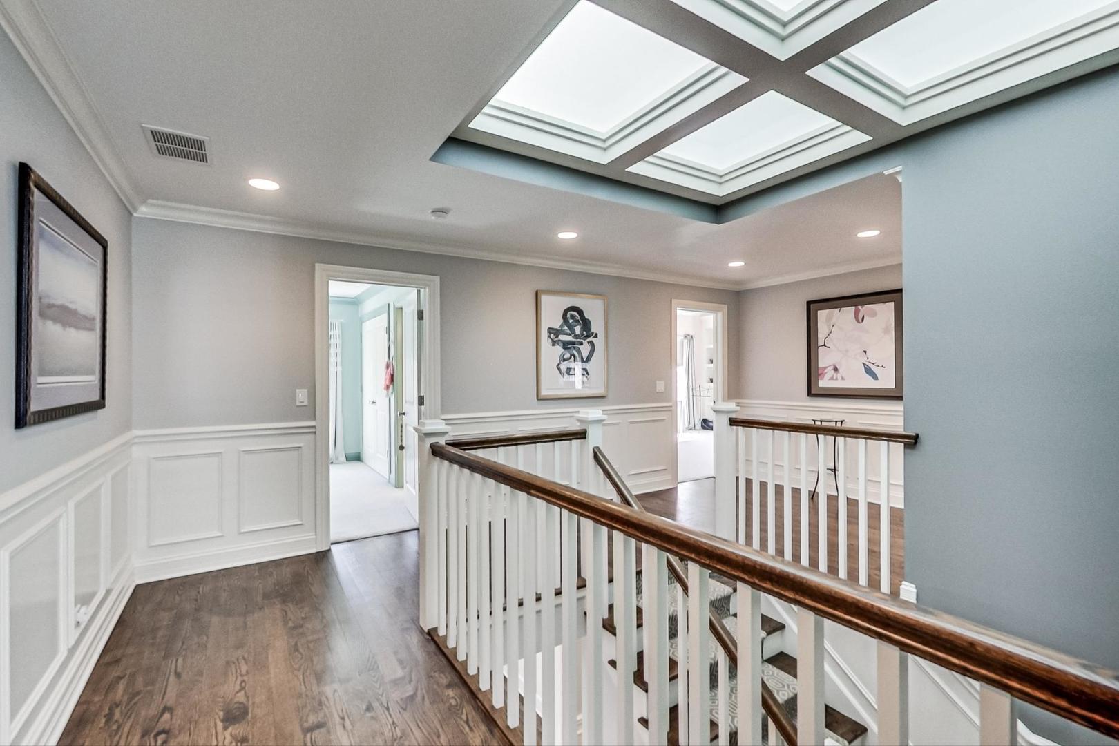 219 Clinton Avenue Elmhurst, IL 60126 - Photo 20 of 49 a view of an entryway