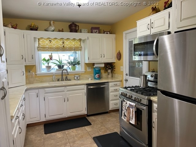 1123 Emerald Road Charleston, WV 25314 - Photo 8 of 27 Gallery Image 8