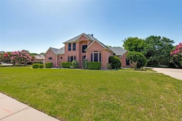 $599,000 | 2828 South Lakeview Drive, Cedar Hill, TX 75104
