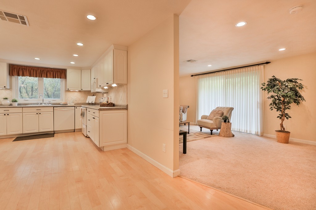 9 Oberlin Road Danvers, MA 01923 - Photo 6 of 25 Gallery Image 6
