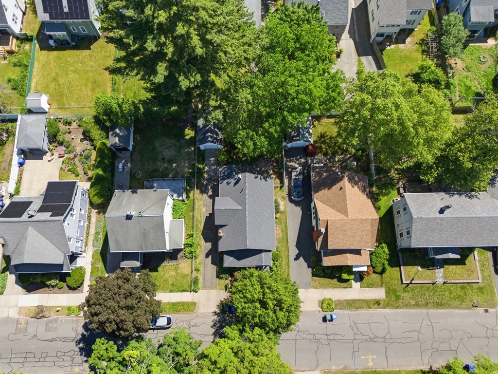 47 Thorndyke Street Springfield, MA 01118 - Photo 36 of 42