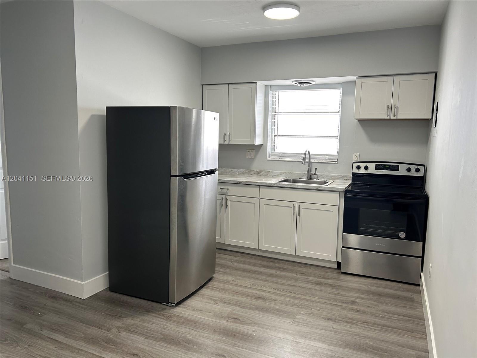 1346 Alton Road, Unit B2 Miami Beach, FL 33139 - Photo 3 of 10