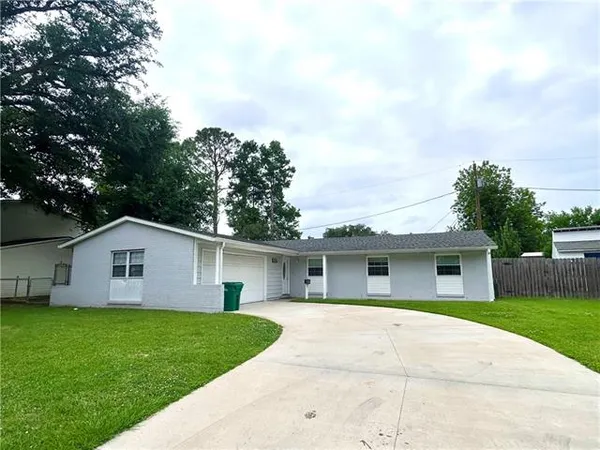 $1,850 | 429 Lacour Drive, La Place, LA 70068