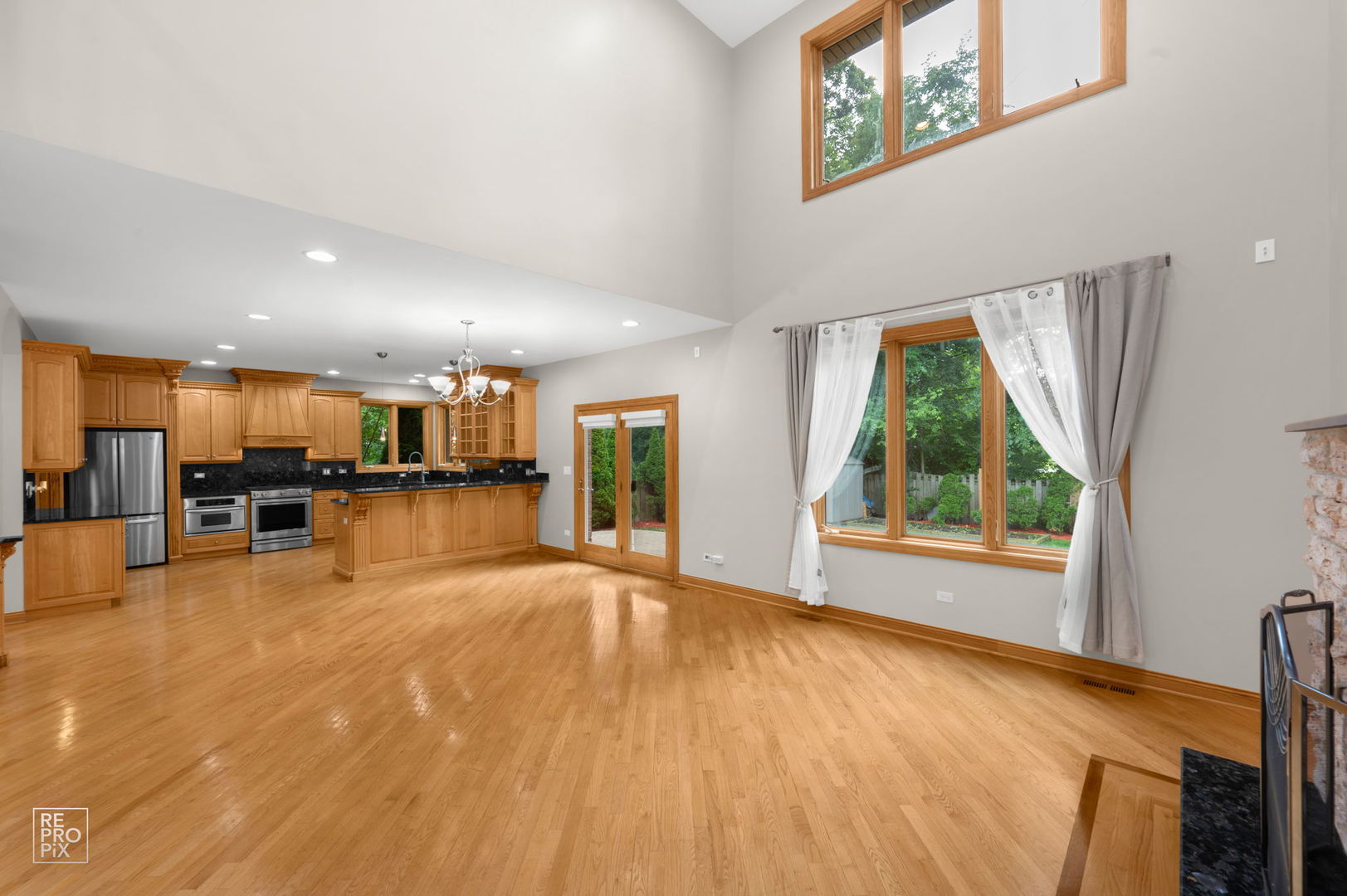 1017 Red Oak Street Addison, IL 60101 - Photo 13 of 36