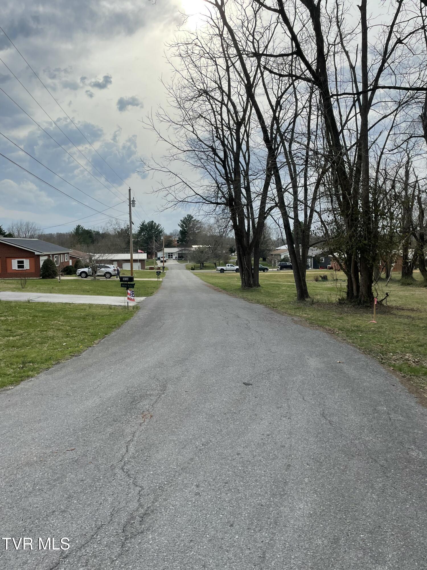 38-ac Ridgemont Drive, Unit 5 Greeneville, TN 37745 - Photo 9 of 10 IMG_20250318_164318 (2)