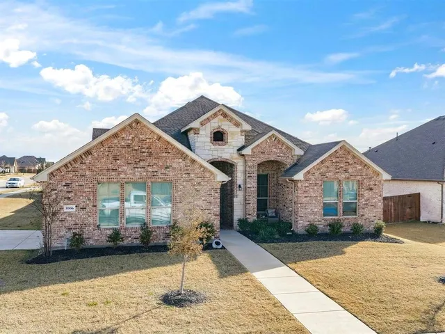 $449,900 | 1006 Fairhaven Drive, Midlothian, TX 76065