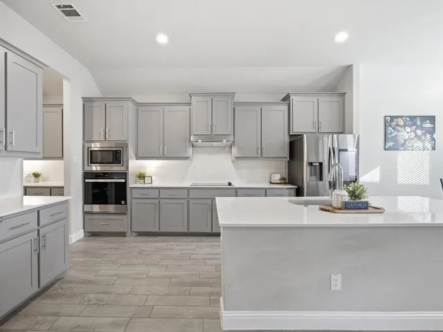 $449,900 | 1006 Fairhaven Drive, Midlothian, TX 76065