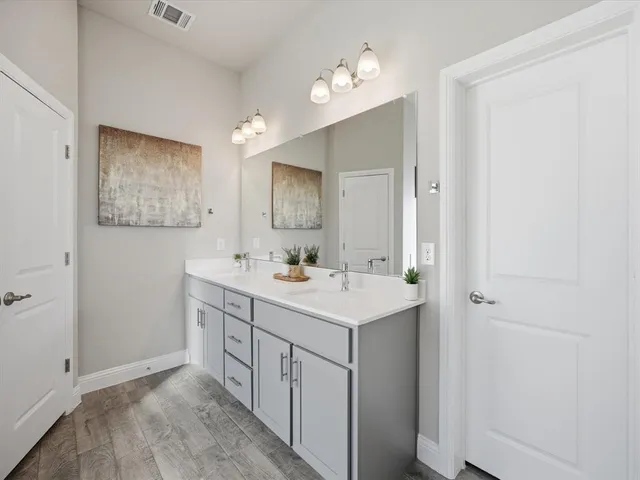 $449,900 | 1006 Fairhaven Drive, Midlothian, TX 76065