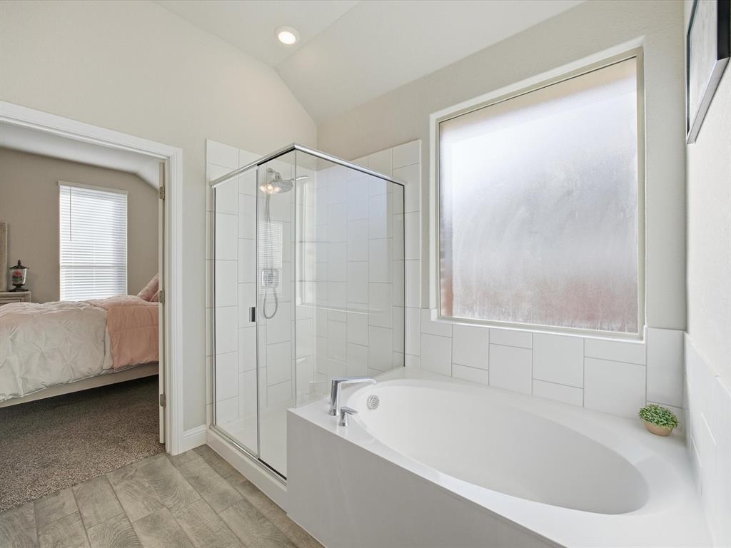1006 Fairhaven Drive Midlothian, TX 76065 - Photo 13 of 40 Primary bathroom with walk-in closet, large tub and linen closet