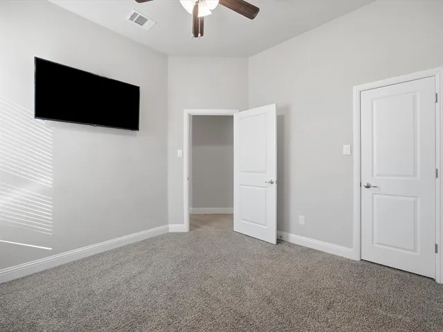 $449,900 | 1006 Fairhaven Drive, Midlothian, TX 76065