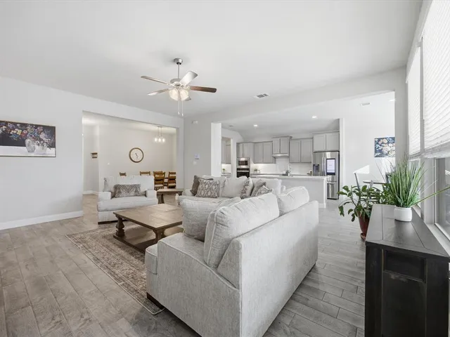 $449,900 | 1006 Fairhaven Drive, Midlothian, TX 76065