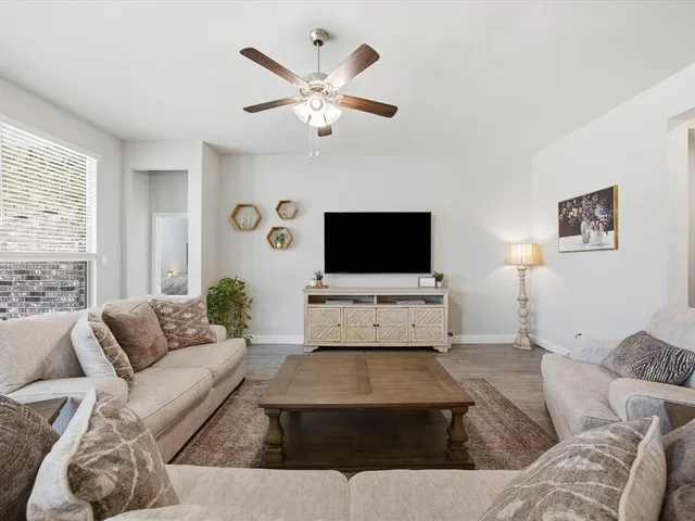 $449,900 | 1006 Fairhaven Drive, Midlothian, TX 76065