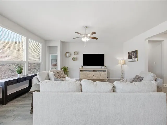 $449,900 | 1006 Fairhaven Drive, Midlothian, TX 76065