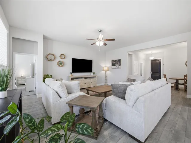 $449,900 | 1006 Fairhaven Drive, Midlothian, TX 76065