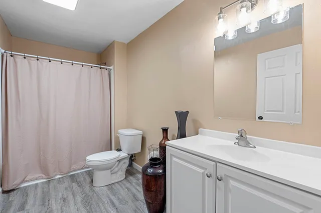 $895,000 | 1150 Bayshore Road, Brussels, WI 54204