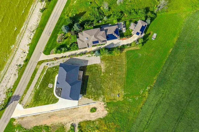 $895,000 | 1150 Bayshore Road, Brussels, WI 54204