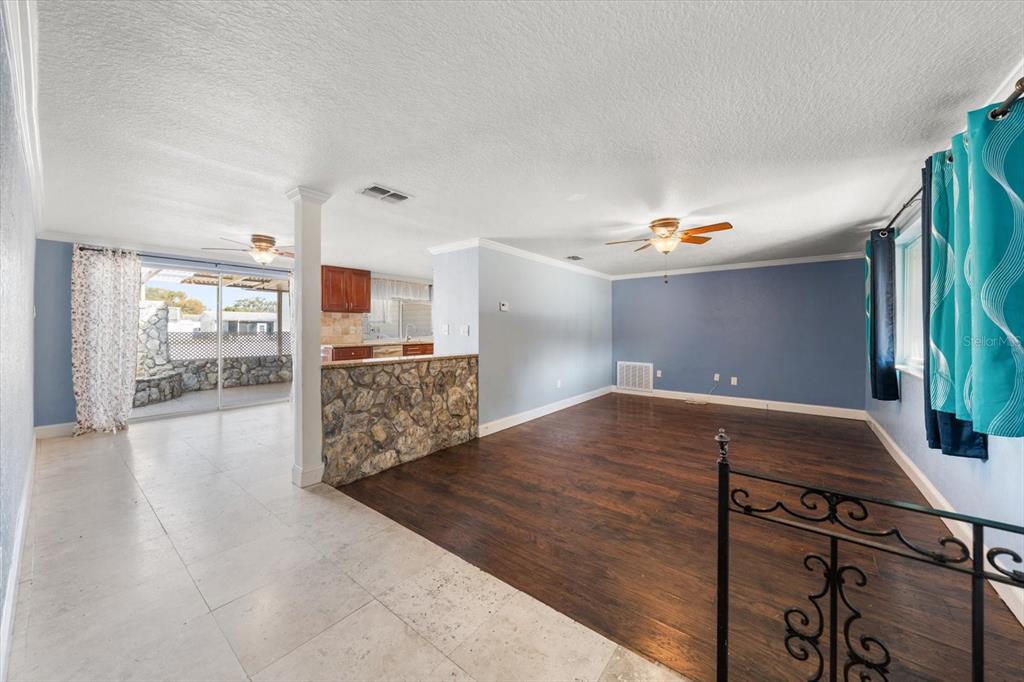 4025 Sail Drive New Port Richey, FL 34652 - Photo 3 of 28