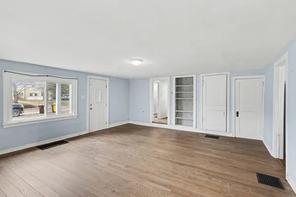 $219,900 | 308 South Center Street, Stockbridge, MI 49285