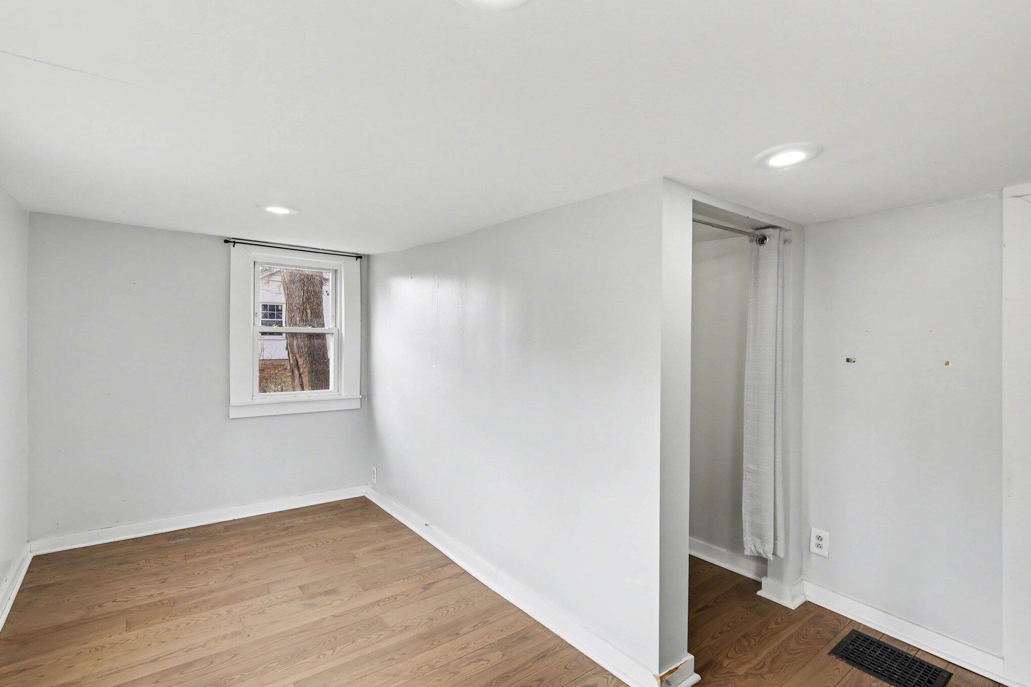 308 South Center Street Stockbridge, MI 49285 - Photo 10 of 19 013_file_9683