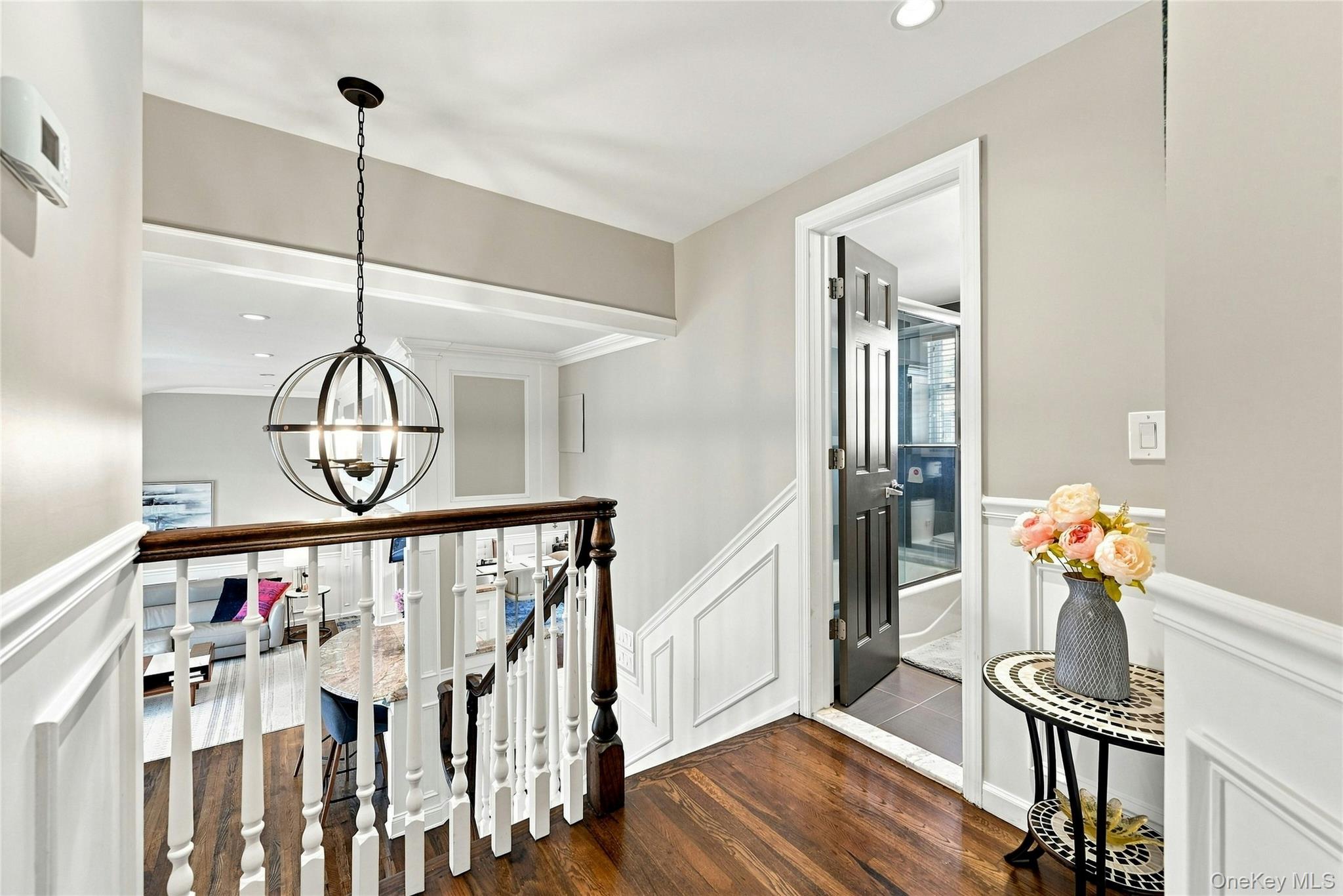 2 Peppermill Road Roslyn, NY 11576 - Photo 24 of 36 Gallery Image 24