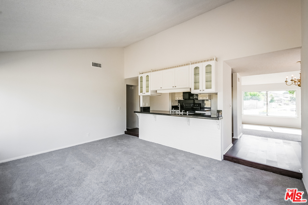 939 Erringer Road Simi Valley, CA 93065 - Photo 12 of 27