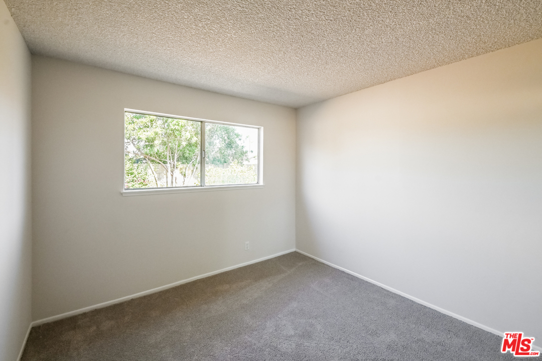 939 Erringer Road Simi Valley, CA 93065 - Photo 24 of 27