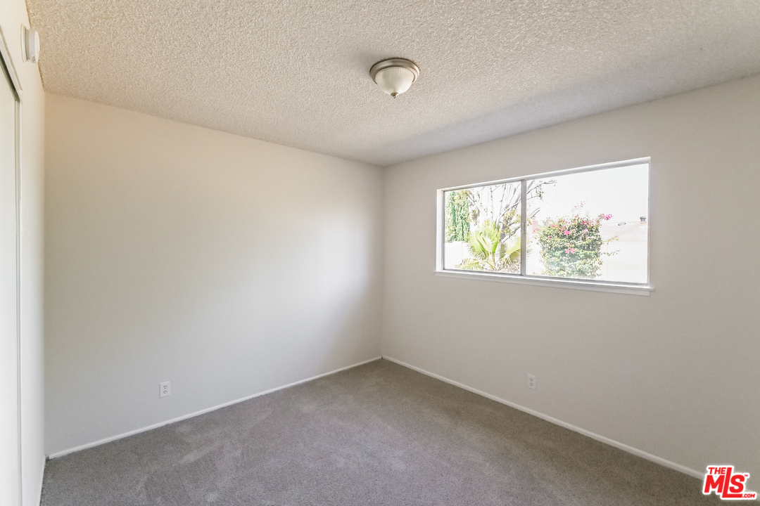 939 Erringer Road Simi Valley, CA 93065 - Photo 25 of 27
